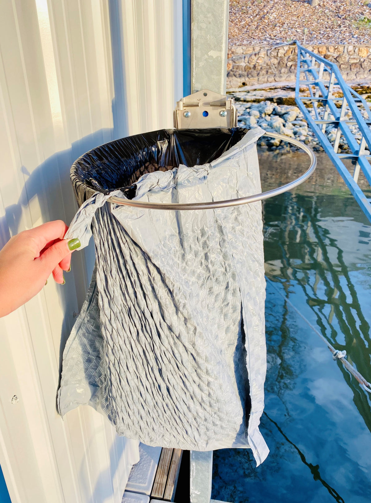 Plastic Trash Rings Trash Can Ring – Firstmate Controls Inc